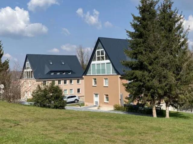 Mietwohnungen ✓ 1.095 € Kaltmiete ✓ 118 m² Wohnfläche ⌖ 08228 Rodewisch, Lindenstraße 2