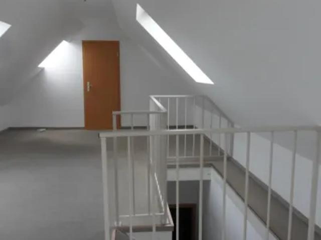 Mietwohnungen ✓ 247 € Kaltmiete ✓ 72,97 m² Wohnfläche ⌖ 08523 Plauen, Heubnerstraße 49