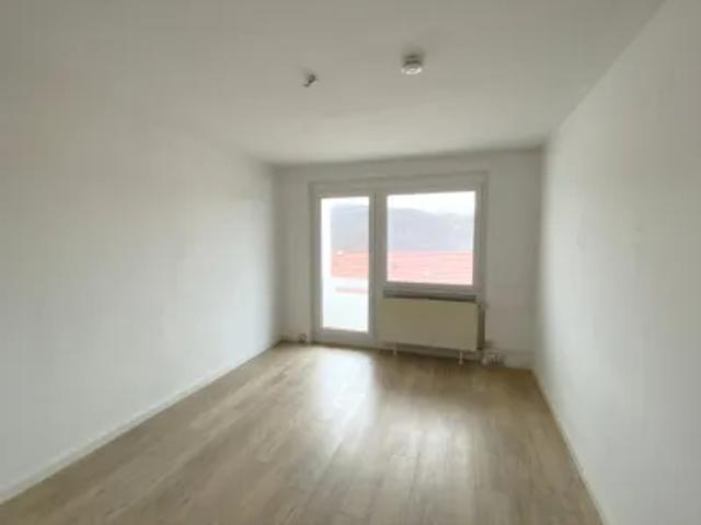 Mietwohnungen ✓ 249 € Kaltmiete ✓ 58 m² Wohnfläche ⌖ 07985 Elsterberg, Feldstraße 20