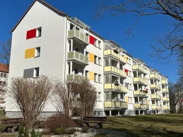 Mietwohnungen ✓ 258 € Kaltmiete ✓ 49,61 m² Wohnfläche ⌖ 08525 Plauen, Erich Kästner Straße 14
