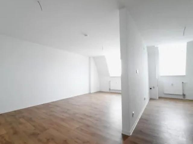 Mietwohnungen ✓ 254,83 € Kaltmiete ✓ 54,45 m² Wohnfläche ⌖ 08525 Plauen, Lange Straße 30