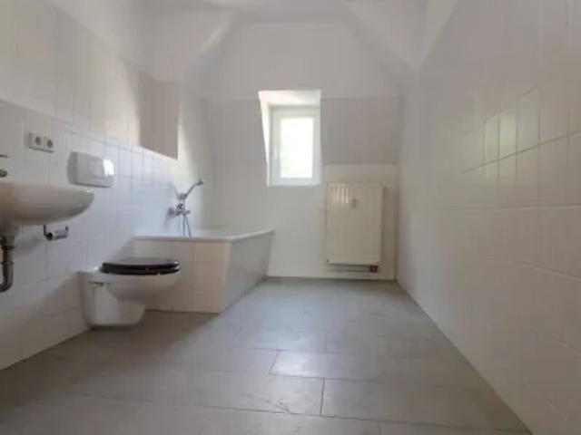 Mietwohnungen ✓ 265 € Kaltmiete ✓ 52,59 m² Wohnfläche ⌖ 08523 Plauen, Lessingstraße 32