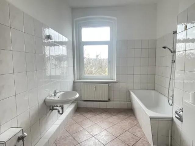 Mietwohnungen ✓ 265 € Kaltmiete ✓ 61 m² Wohnfläche ⌖ 08468 Reichenbach, Heinrich Ludwig Str. 66