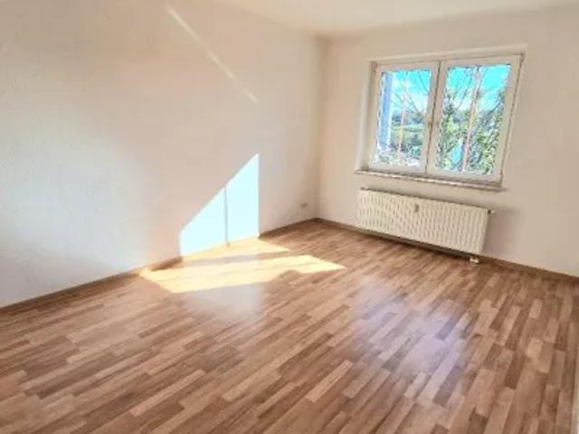 Mietwohnungen ✓ 270 € Kaltmiete ✓ 52 m² Wohnfläche ⌖ 08525 Plauen, Heubnerstraße 8