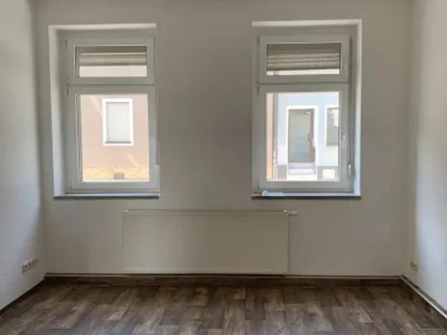 Mietwohnungen ✓ 275 € Kaltmiete ✓ 47,93 m² Wohnfläche ⌖ 08626 Adorf, Goesmannstraße 3