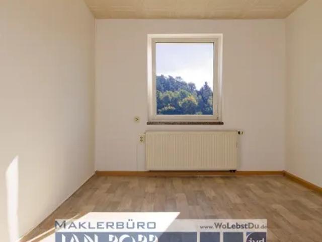 Mietwohnungen ✓ 275 € Kaltmiete ✓ 50 m² Wohnfläche ⌖ 07973 Greiz, Feldschlößchenstraße 51