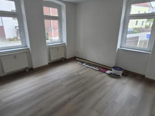 Mietwohnungen ✓ 280 € Kaltmiete netto ✓ 42,82 m² Wohnfläche ⌖ 08115 Lichtentanne, Juri Gagarin Straße 126