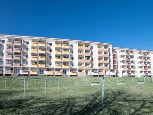Mietwohnungen ✓ 294 € Kaltmiete ✓ 56 m² Wohnfläche ⌖ 08606 Oelsnitz/V Otto Riedel Str. 34