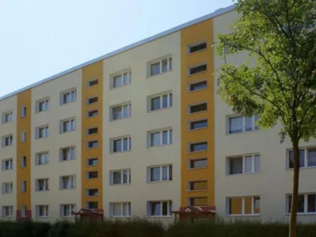 Mietwohnungen ✓ 215,40 € Kaltmiete ✓ 45,83 m² Wohnfläche ⌖ 08527 Plauen, Isidor Goldberg Straße 15