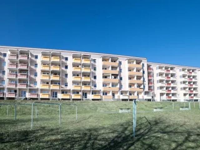 Mietwohnungen ✓ 219 € Kaltmiete ✓ 39,73 m² Wohnfläche ⌖ 08606 Oelsnitz/V Otto Riedel Str. 8