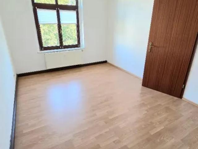Mietwohnungen ✓ 230 € Kaltmiete ✓ 52 m² Wohnfläche ⌖ 08525 Plauen, Lange Straße 68