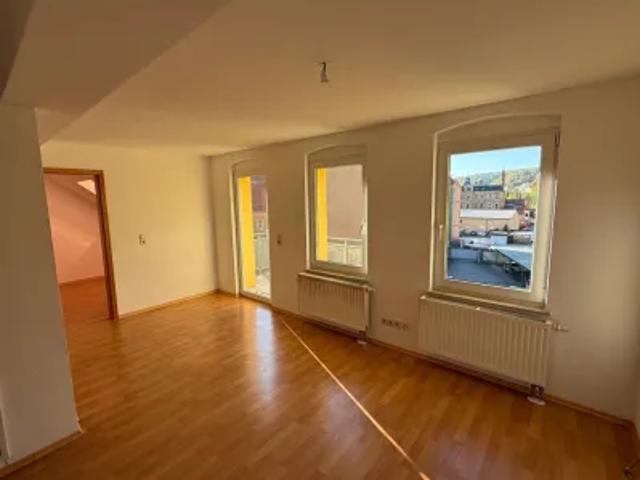 Mietwohnungen ✓ 225 € Kaltmiete ✓ 34,47 m² Wohnfläche ⌖ 07973 Greiz, Prof. Dr. Friedrich Schneider Straße 3
