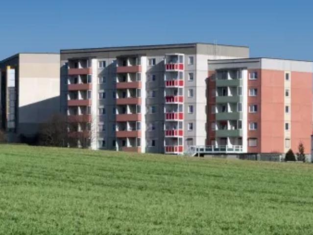 Mietwohnungen ✓ 228 € Kaltmiete ✓ 35 m² Wohnfläche ⌖ 08606 Oelsnitz/V, Otto Riedel Str. 3