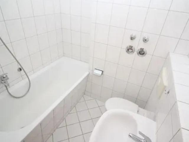 Mietwohnungen ✓ 235 € Kaltmiete ✓ 39 m² Wohnfläche ⌖ 08527 Plauen, Stöckigter Straße 73