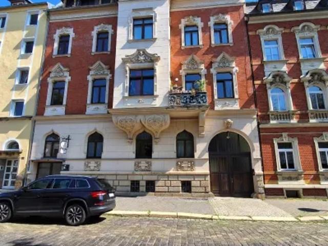 Mietwohnungen ✓ 340 € Kaltmiete ✓ 52 m² Wohnfläche ⌖ 08525 Plauen, Karolastraße 80