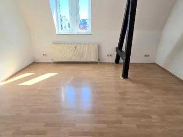 Mietwohnungen ✓ 340 € Kaltmiete ✓ 69,17 m² Wohnfläche ⌖ 08525 Plauen, Reißiger Straße 152