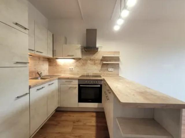 Mietwohnungen ✓ 368,77 € Kaltmiete ✓ 56,30 m² Wohnfläche ⌖ 08529 Plauen, Marie Curie Straße 43
