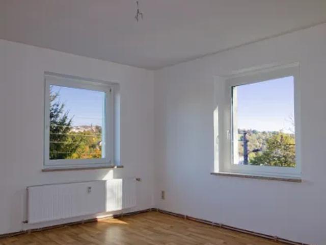 Mietwohnungen ✓ 375 € Kaltmiete ✓ 68,33 m² Wohnfläche ⌖ 07973 Greiz, Beethovenstraße 9