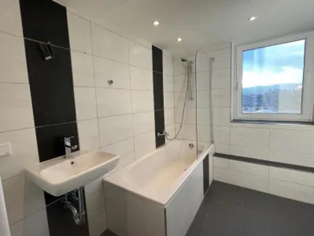 Mietwohnungen ✓ 375 € Kaltmiete ✓ 79 m² Wohnfläche ⌖ 07985 Elsterberg, Karl Marx Str. 38