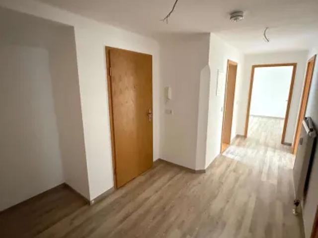 Mietwohnungen ✓ 381,90 € Kaltmiete ✓ 72,50 m² Wohnfläche ⌖ 08523 Plauen