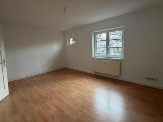 Mietwohnungen ✓ 310 € Kaltmiete ✓ 64 m² Wohnfläche ⌖ 08529 Plauen, Nach dem Taubenberg 12