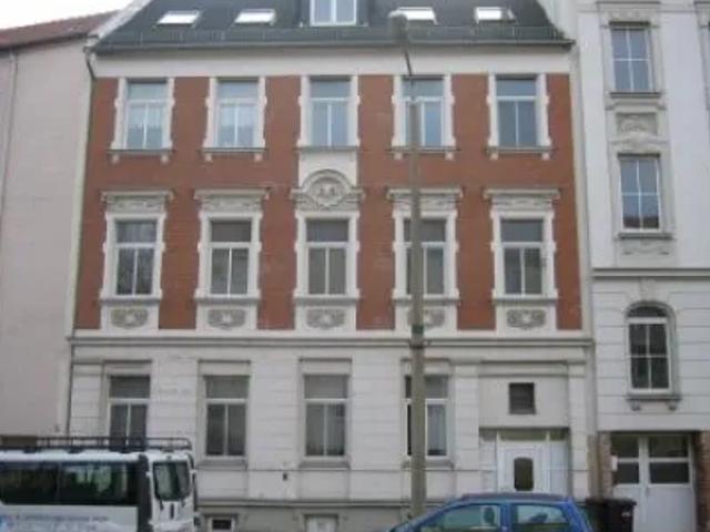 Mietwohnungen ✓ 310 € Kaltmiete ✓ 80,45 m² Wohnfläche ⌖ 08525 Plauen, Martin Luther Straße 51
