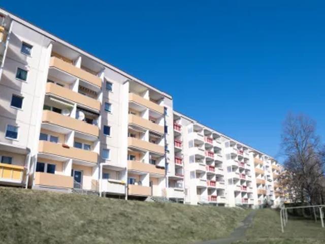 Mietwohnungen ✓ 311 € Kaltmiete ✓ 56,53 m² Wohnfläche ⌖ 08606 Oelsnitz/V Otto Riedel Str. 8