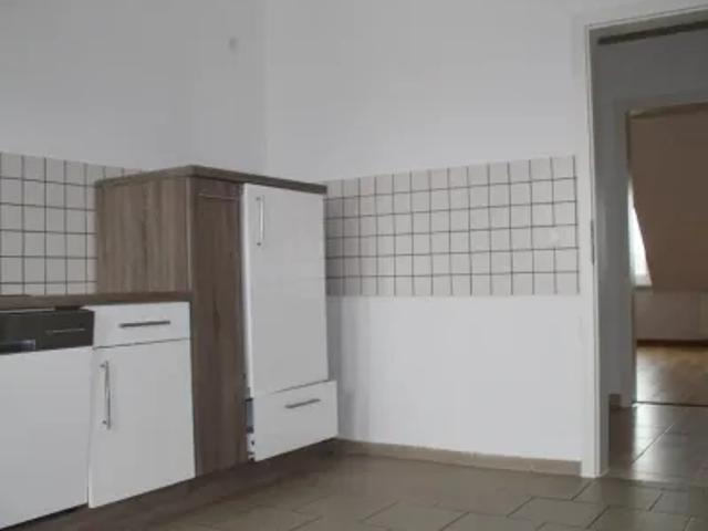 Mietwohnungen ✓ 300 € Kaltmiete ✓ 82,11 m² Wohnfläche ⌖ 08525 Plauen, Goethestr. 7