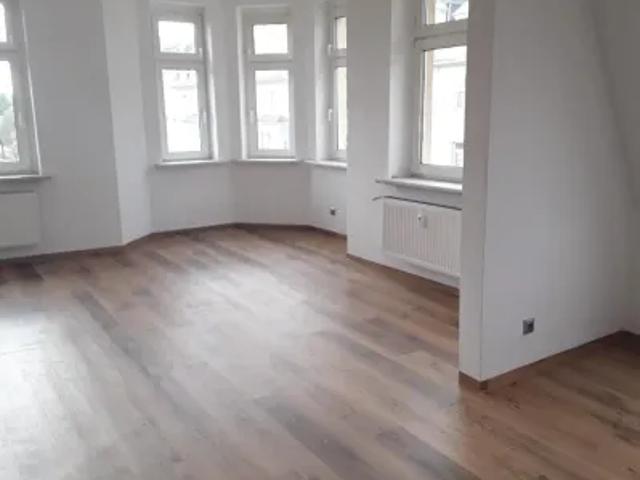Mietwohnungen ✓ 440 € Kaltmiete ✓ 87,89 m² Wohnfläche ⌖ 08525 Plauen