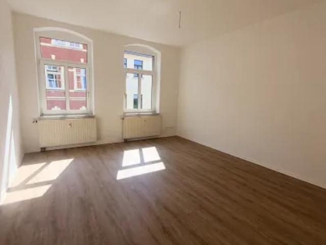 Mietwohnungen ✓ 450 € Kaltmiete netto ✓ 76,24 m² Wohnfläche ⌖ 08606 Oelsnitz, Walther Rathenau Straße 29