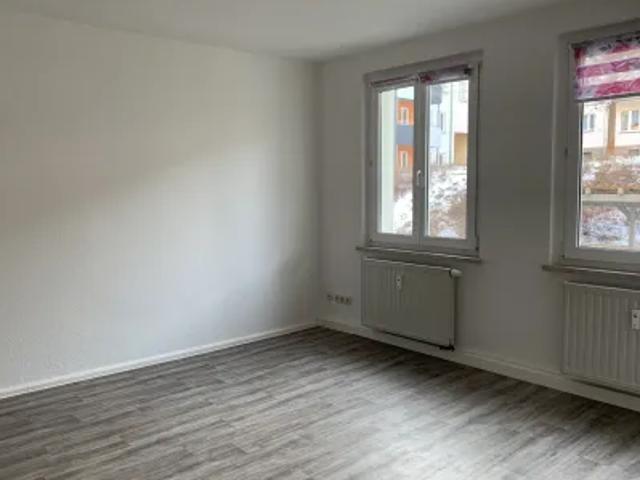 Mietwohnungen ✓ 420 € Kaltmiete ✓ 70,28 m² Wohnfläche ⌖ 08626 Adorf, Eduard Krenkel Straße 18