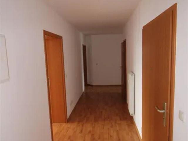 Mietwohnungen ✓ 545 € Kaltmiete ✓ 121,44 m² Wohnfläche ⌖ 08525 Plauen, Schumannstraße 2