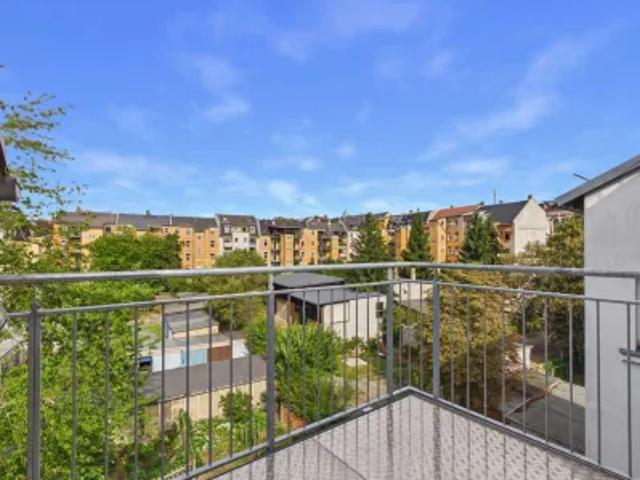 Mietwohnungen ✓ 770 € Kaltmiete ✓ 100 m² Wohnfläche ⌖ 08525 Plauen, August Bebel Straße 109