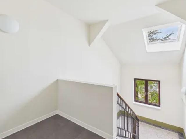 Mietwohnungen ✓ 770 € Kaltmiete ✓ 100 m² Wohnfläche ⌖ 08525 Plauen, August Bebel Straße 109