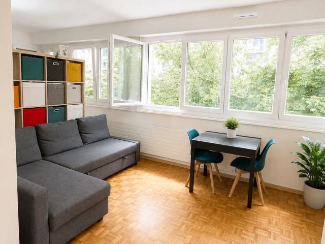 MIETÜBERNAHME – 2 Zimmer Wohnung gut gelegen in Acacias