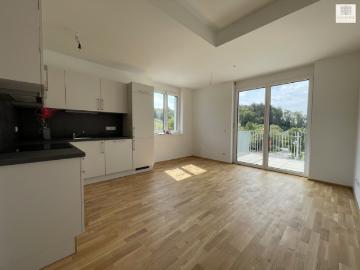MIETVERHÄLTNIS BIS 02/2028 Wunderschöne 3 Zimmer Wohnung mit großzügigem Balkon und traumhaftem Ausblick