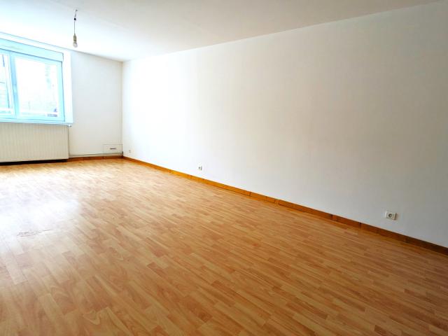 Mieux qu’un appartement, venez visiter cette grande maison de village de 148 m2 habitables