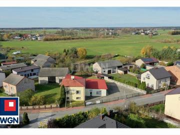 Przestronny dom z dużym potencjałem inwestycyjnym