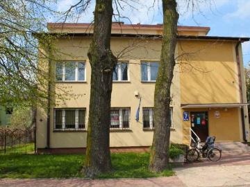 Wynajem 352 m2 biur i magazynów w centrum Miedzny