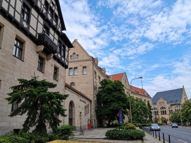 Miejsce parkingowe 15 m² w centrum Poznania ul. Kościuszki