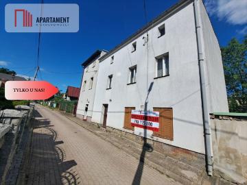 Dom z dużym potencjałem w centrum Mieroszowa – inwestycja!