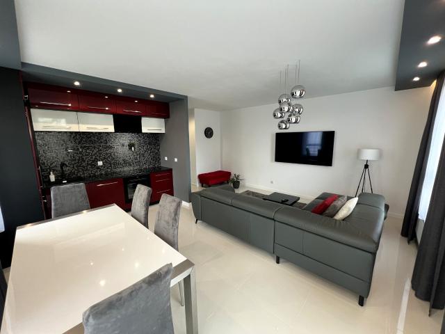 Mieszkanie m4 z kuchnią w zabudowie 80,92 m² na wynajem Wrocław, Tarnogaj