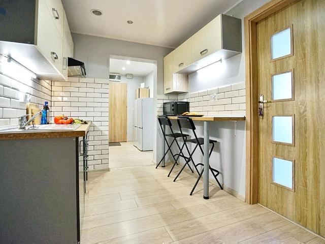 Mieszkanie m5 z kuchnią w zabudowie 62,79 m² na wynajem Wrocław, Kozanów