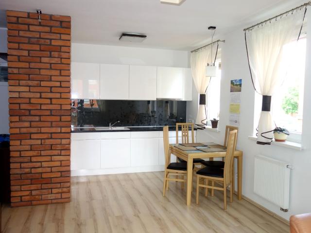 Mieszkanie m2 z aneksem kuchennym 42 m² na wynajem ul. Wojska Polskiego, Oleśnica