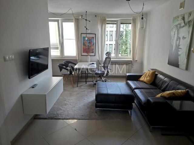 Mieszkanie m2 z kuchnią z oknem 46 m² na wynajem ul. Noakowskiego, Warszawa, Śródmieście