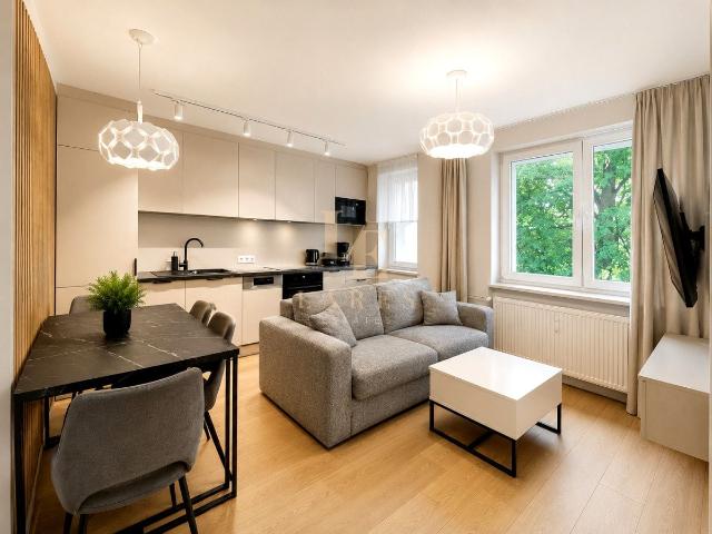 Mieszkanie m3 z aneksem kuchennym 49 m² na wynajem ul. Platynowa, Warszawa, Wola