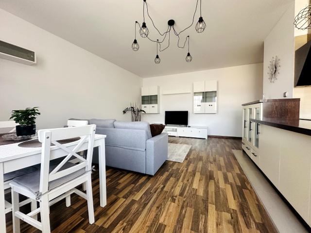 Mieszkanie m3 z kuchnią w zabudowie 76 m² na wynajem Wrocław, Muchobór Wielki