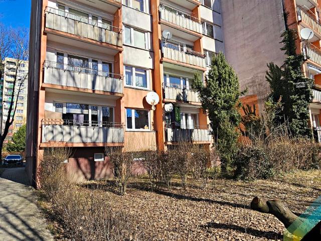 Mieszkanie na sprzedaż 3 pokoje Częstochowa, 60 m2, parter