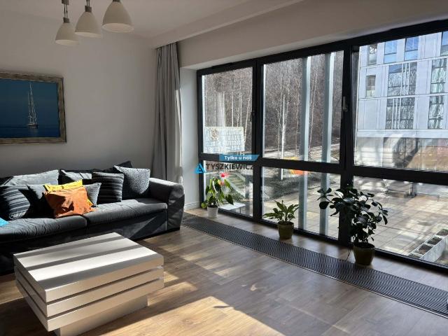 Mieszkanie na sprzedaż 3 pokoje Gdynia Śródmieście, 90,59 m2, 1 piętro