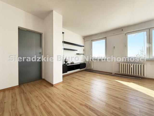 Mieszkanie na sprzedaż 3 pokoje Sieradz, 63,60 m2, 4 piętro